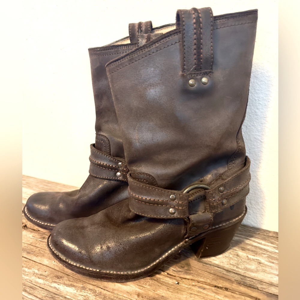 Frye 7.5 mid calf boots, brown